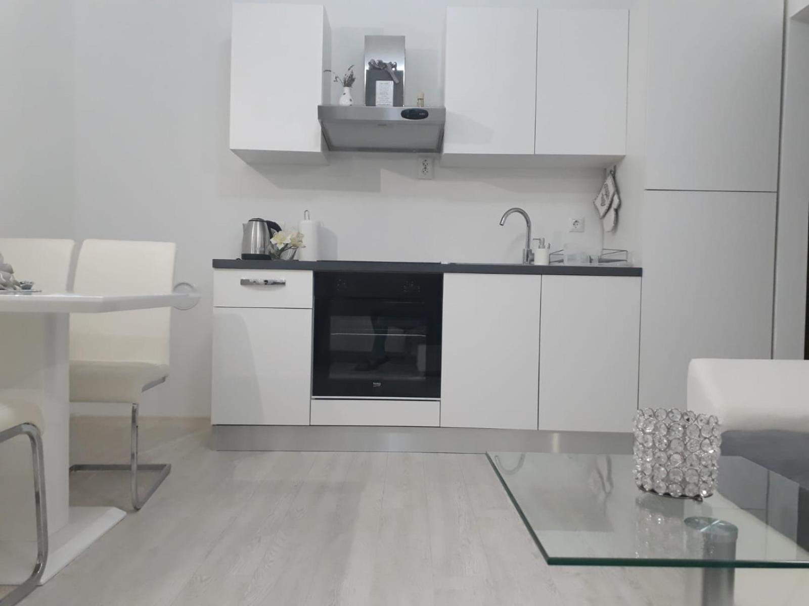 Kristina - Self Check In & Check Out Apartment Otocac