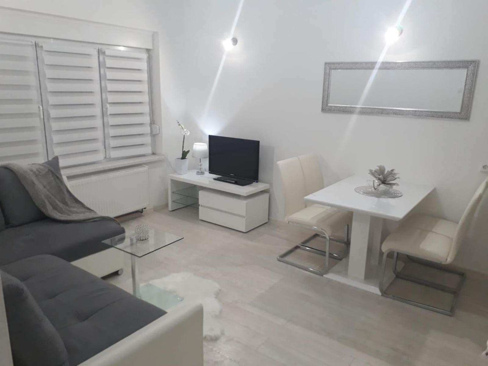 Apartment Kristina - Self Check In & Check Out Otocac